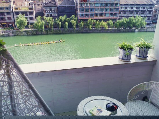 江景情侣大套房