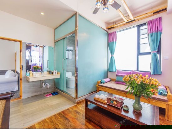 尘外270度海景情侣蜜月小套房