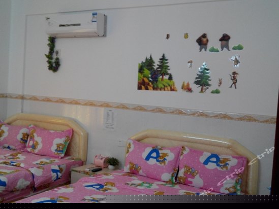 大床双人房（四人房）