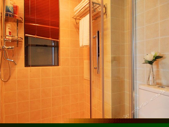 尊贵海景大床房