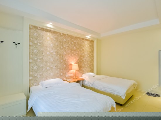 温馨浪漫双人床