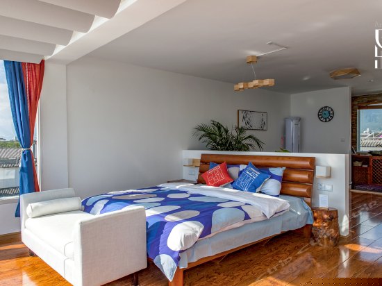 顶楼观山瞰海星空房