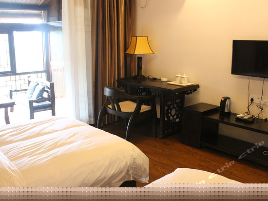 朱楼翠阁观景房