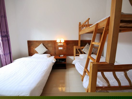 纳莎女生三人房（床位）