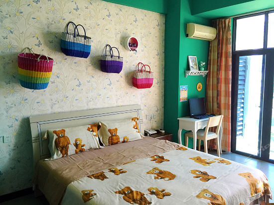 三只熊主题园景家庭房