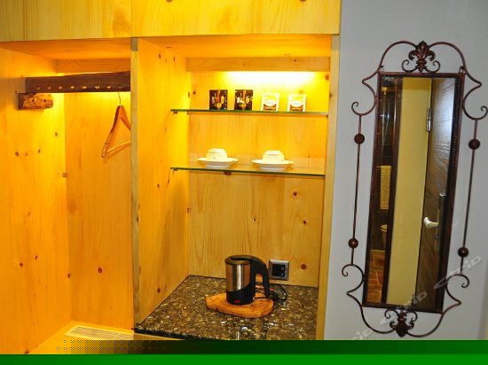 纱幔风情景观豪华大床房