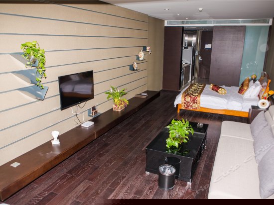 观澜海景大床房