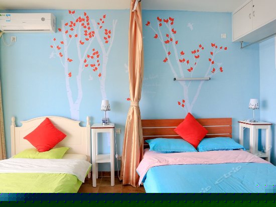 雅致侧海景母子床房