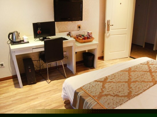 商务电脑大床房