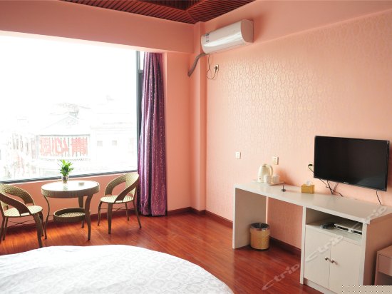 相濡以沫圆床房