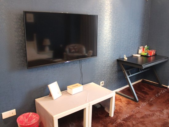 悟空哥特大床房