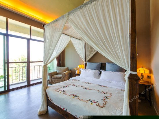 豪华古典海景套房