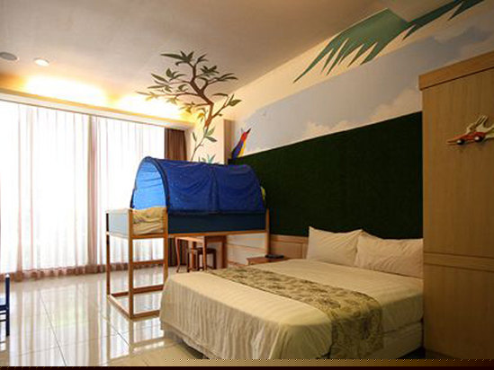 丛林水果野餐派对亲子主题三人房