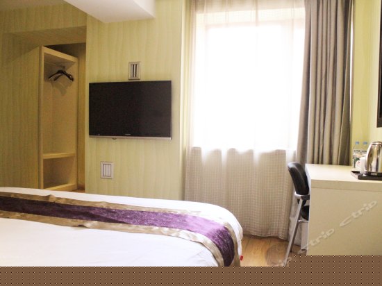 豪华商务大床房