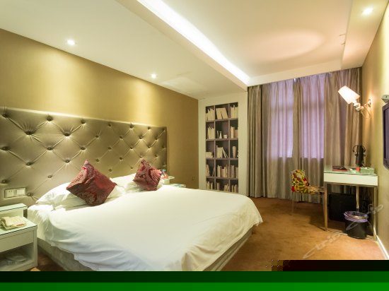 时尚精品大床房