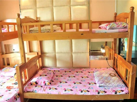 海景女生8人间（床位）