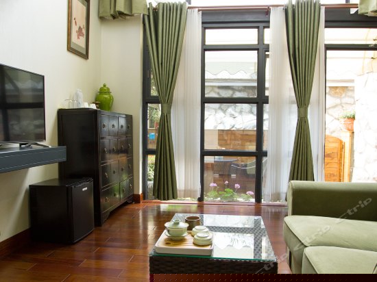 花园复式双床房