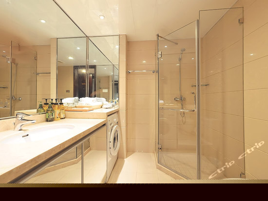 豪华主题大床房