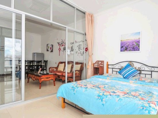 温馨园景两居室房