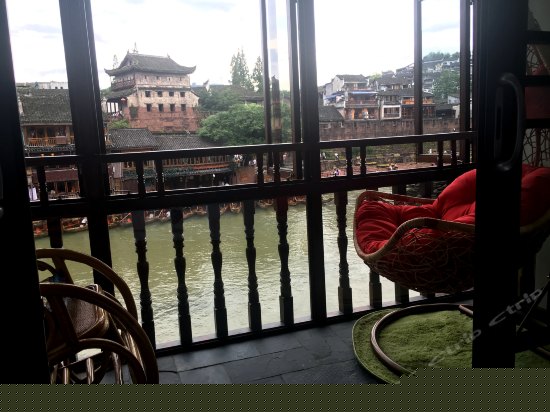 临江精品双床房