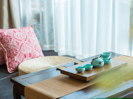 远景复式豪华家庭房