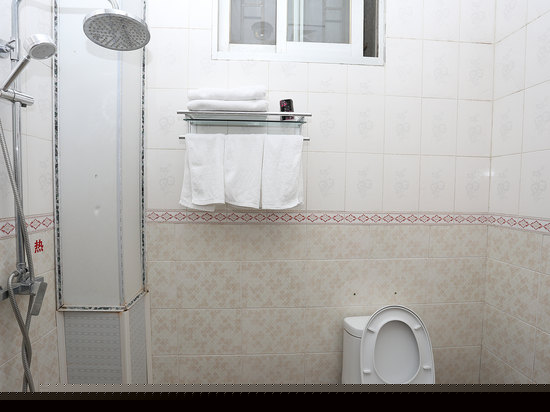 梅—温馨家庭亲子房