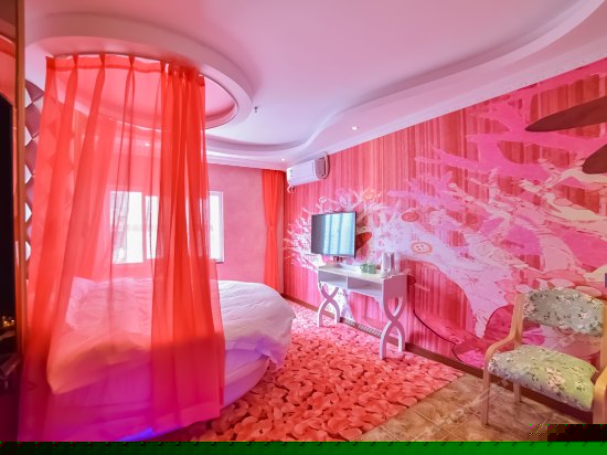 精品主题圆床房