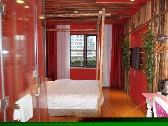 更阑人静主题大床房