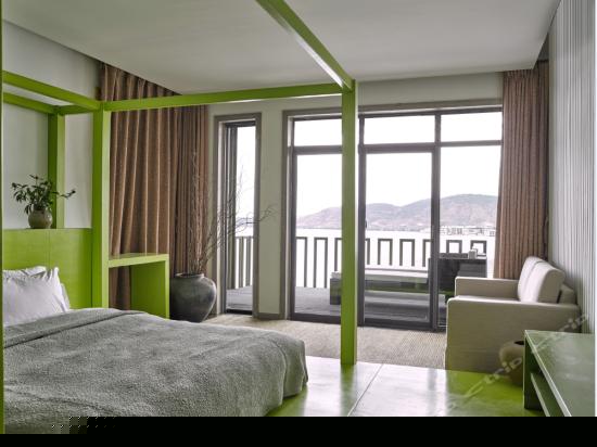 豪华海景大床房