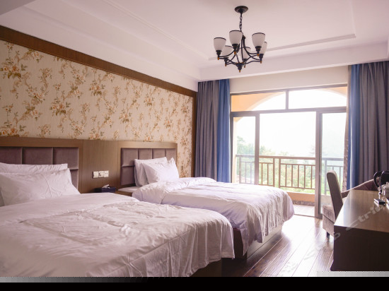 山景豪华双床房