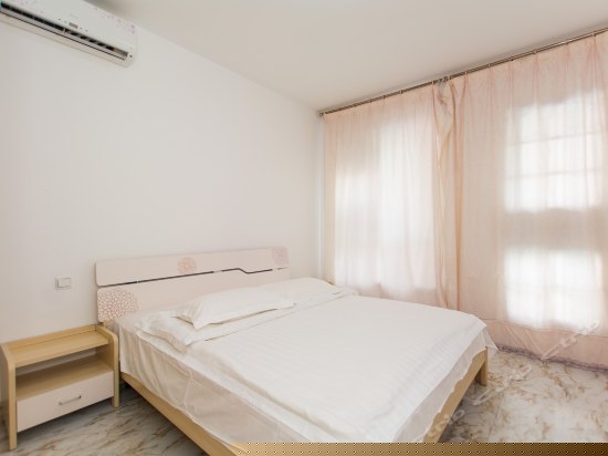 简约精装套房三室一厅