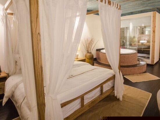 茉莉豪华大床房