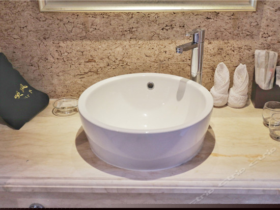 净馨两室大套房