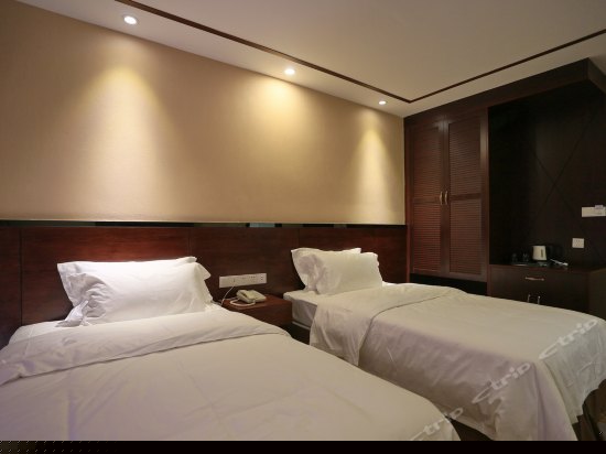 标准山景双床房