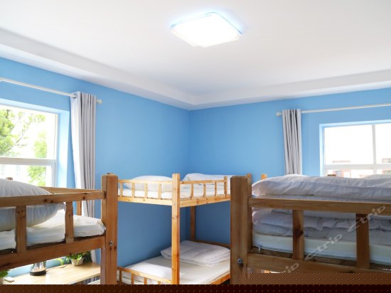 八人间（床位房）