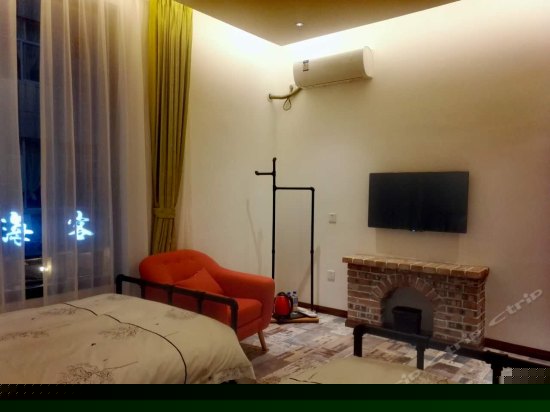 Loft极致工业双床间