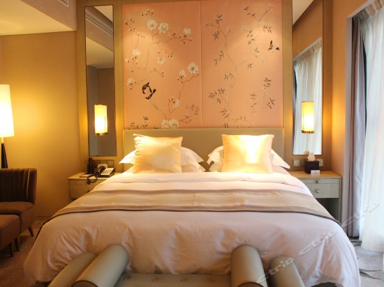 豪华市景大床房