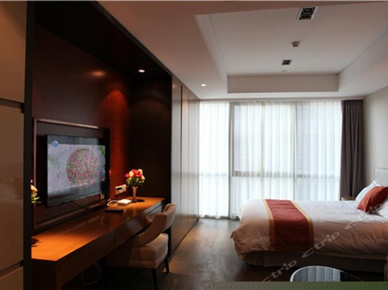 豪华城景大床房