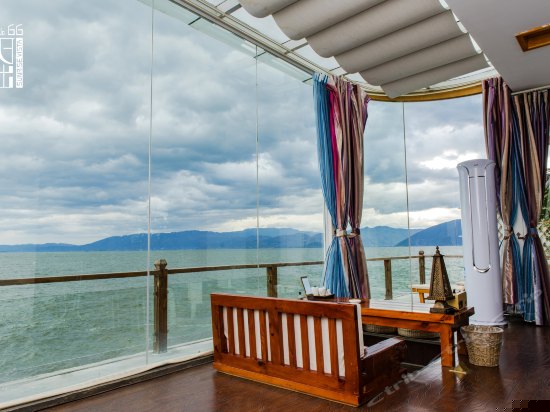 二楼星空海景大床房