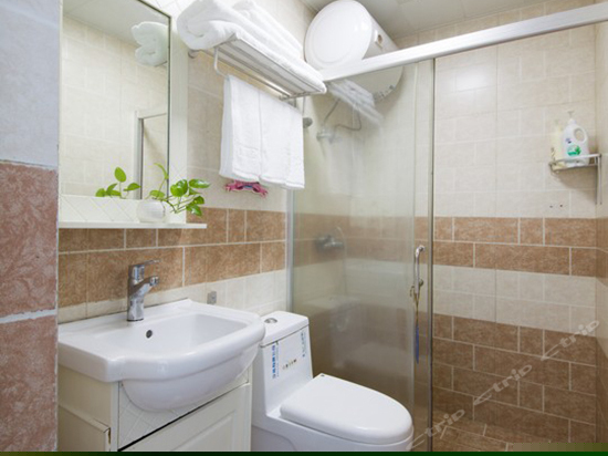 海之恋庭院三人房