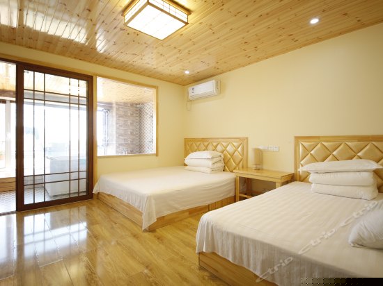 日式大平台观江景温泉房