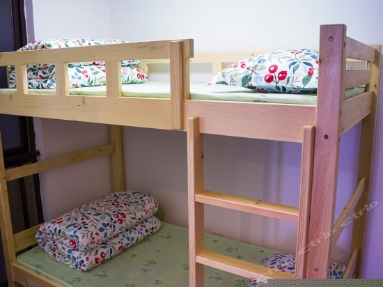 女生四人间(床位)