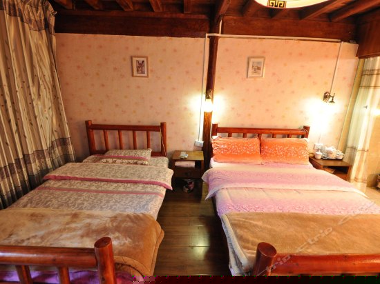 温馨家庭房（桃花源）