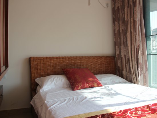 豪装园景三房两厅双阳台套房