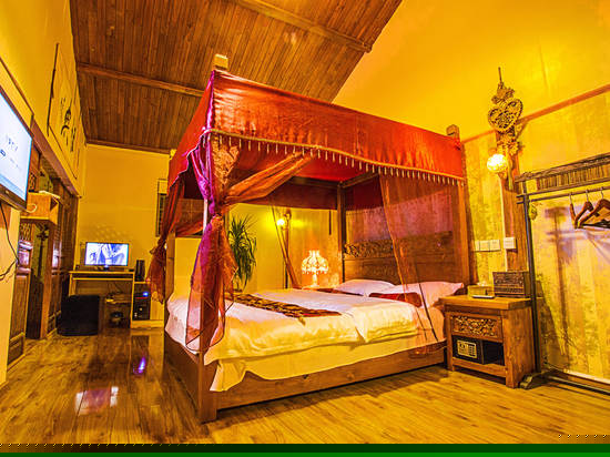 翩蝶轩豪华蜜月套房