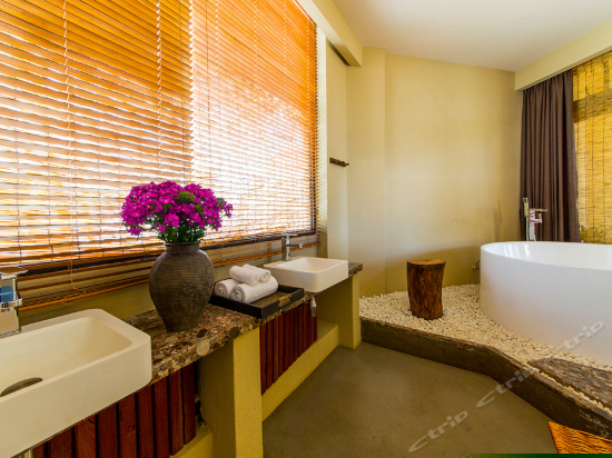 玉龙雪山全景房