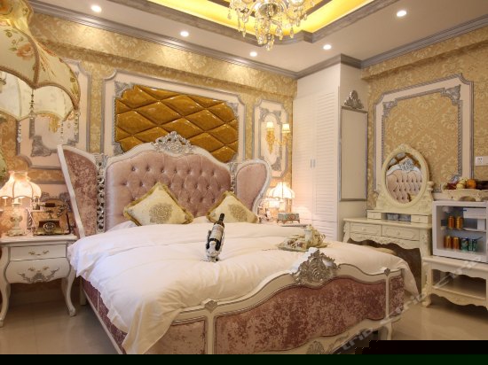豪华宫廷套房