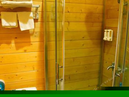 木屋三卧室温泉别墅