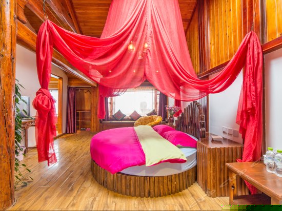 浪漫唯美圆床房