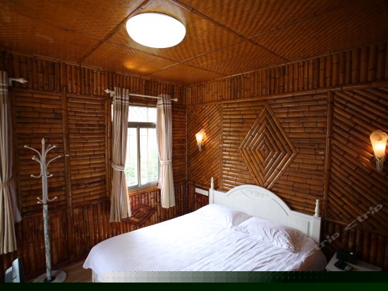 特色竹屋大床房